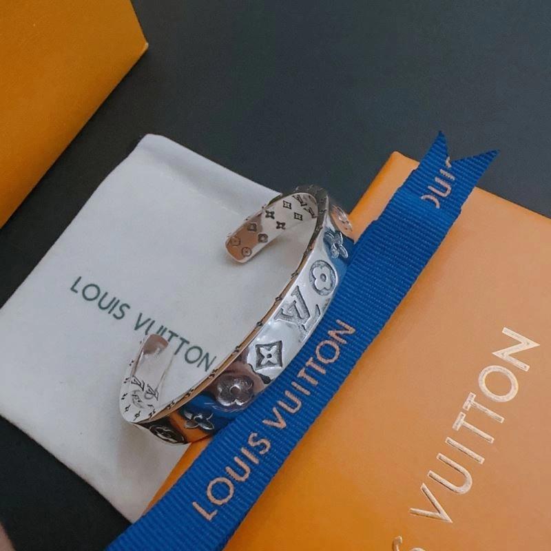 Efficient LX Bracelets 311861
