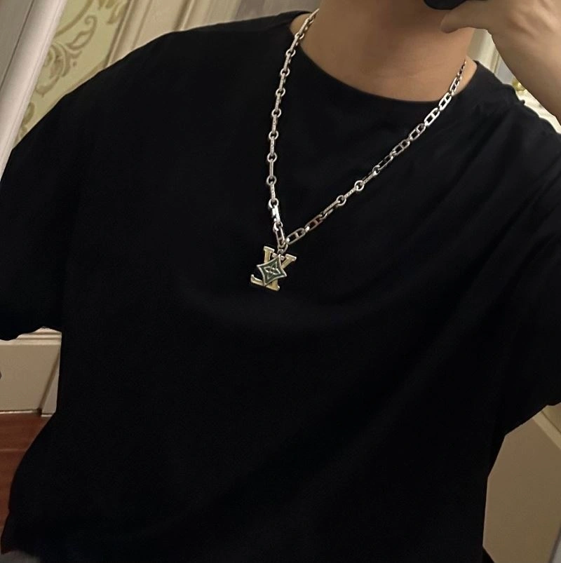 Sophisticated LX Necklaces 311528