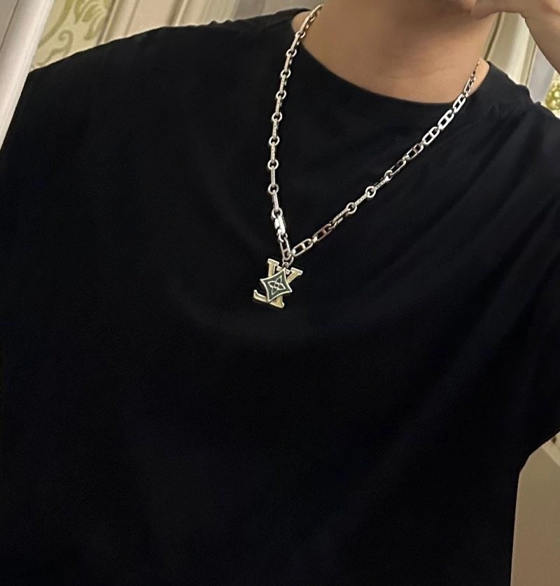 Sophisticated LX Necklaces 311528