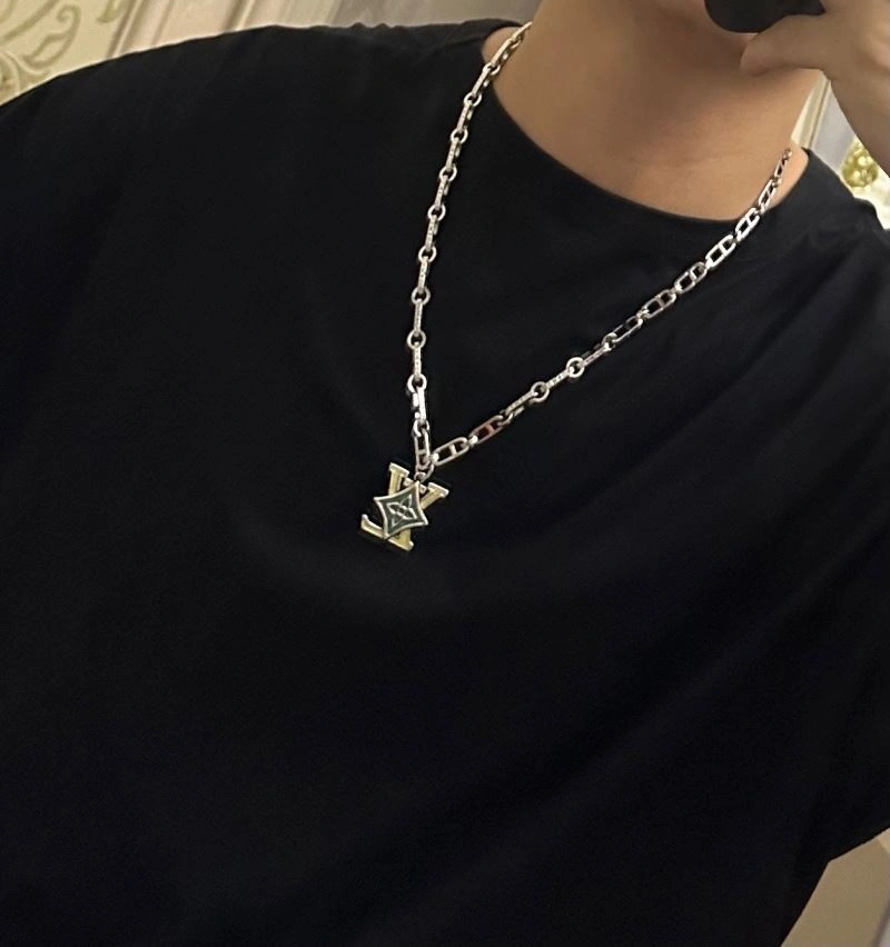 Sophisticated LX Necklaces 311528
