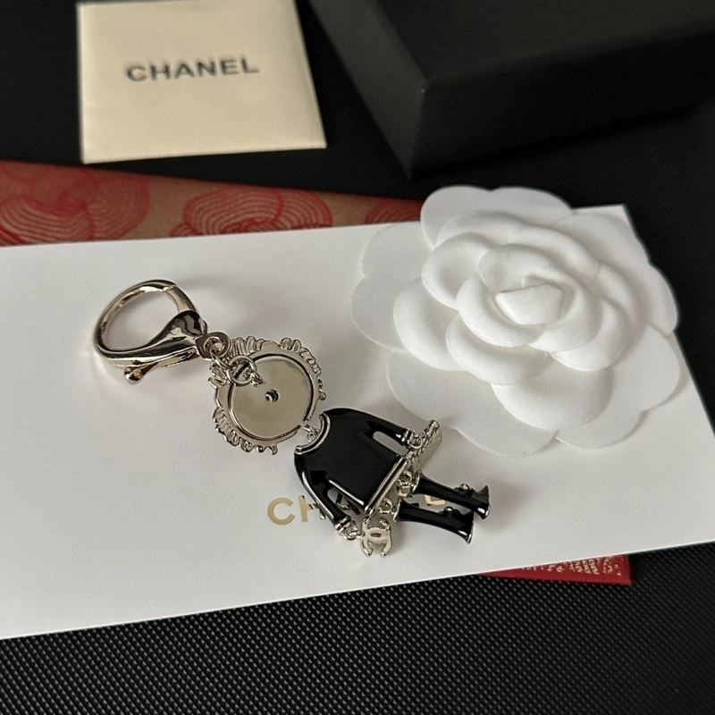 Timeless Chxnxl Brooches 292502