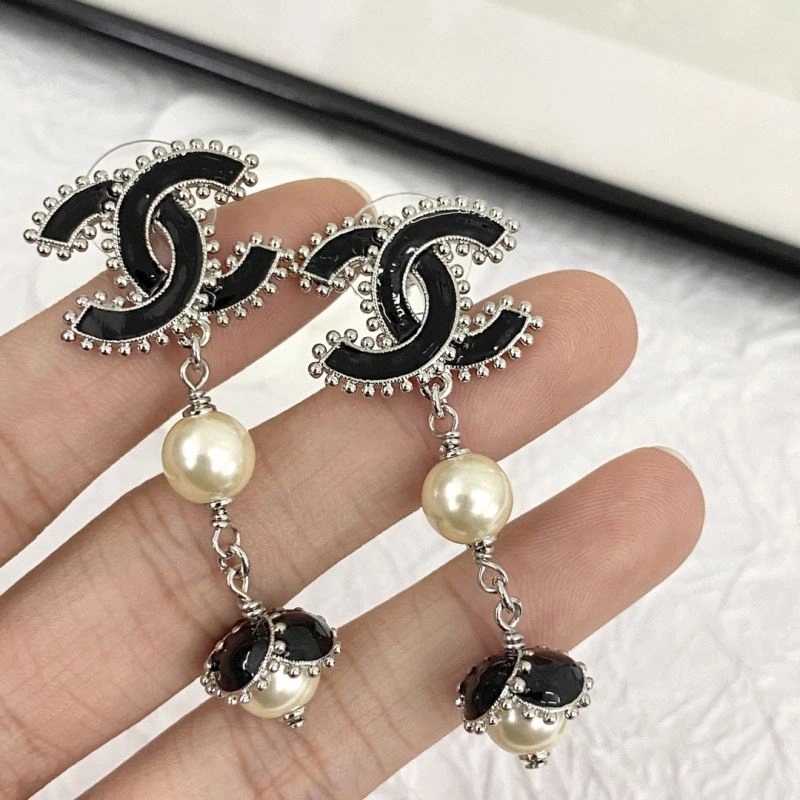 Chxnxl Earrings EyeCatching 291236