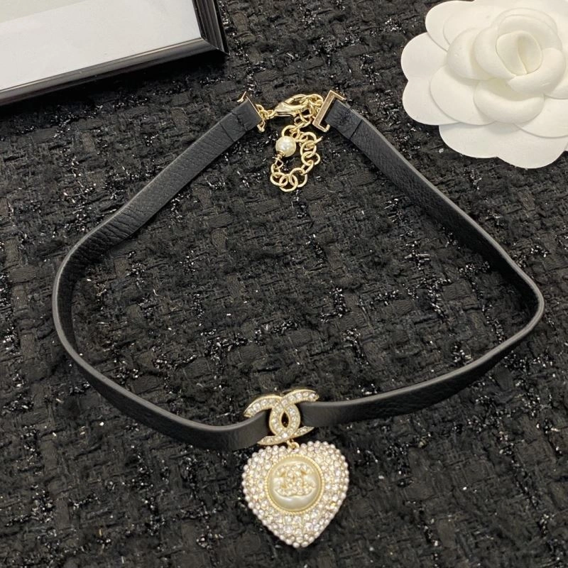 Chxnxl Brooches Timeless 292501