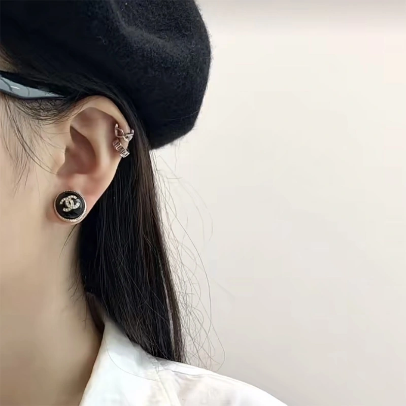 WellDesigned Chxnxl Earrings 291214