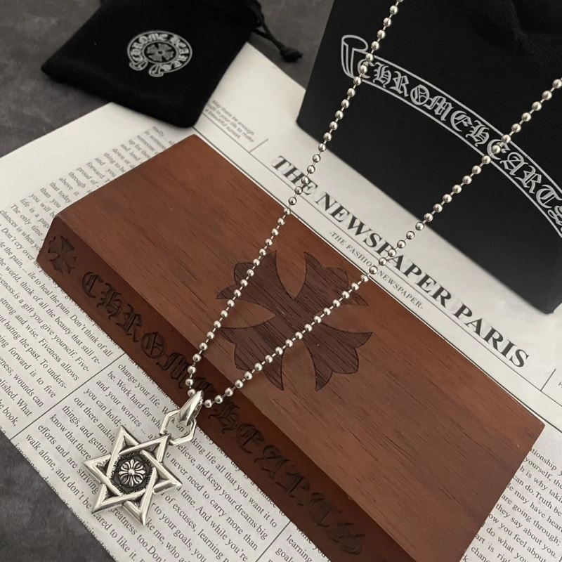 NewStyle Chrxmx Hxxrts Necklaces 300674