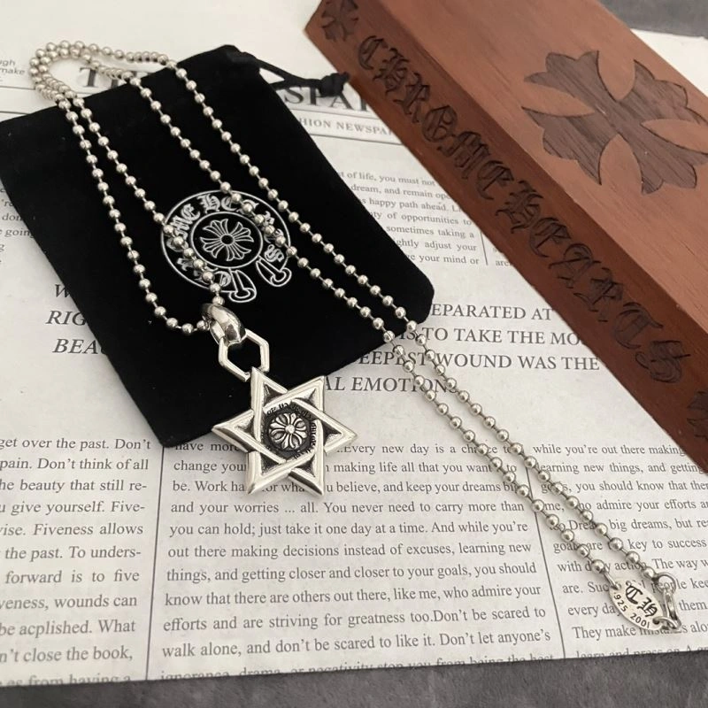 NewStyle Chrxmx Hxxrts Necklaces 300674