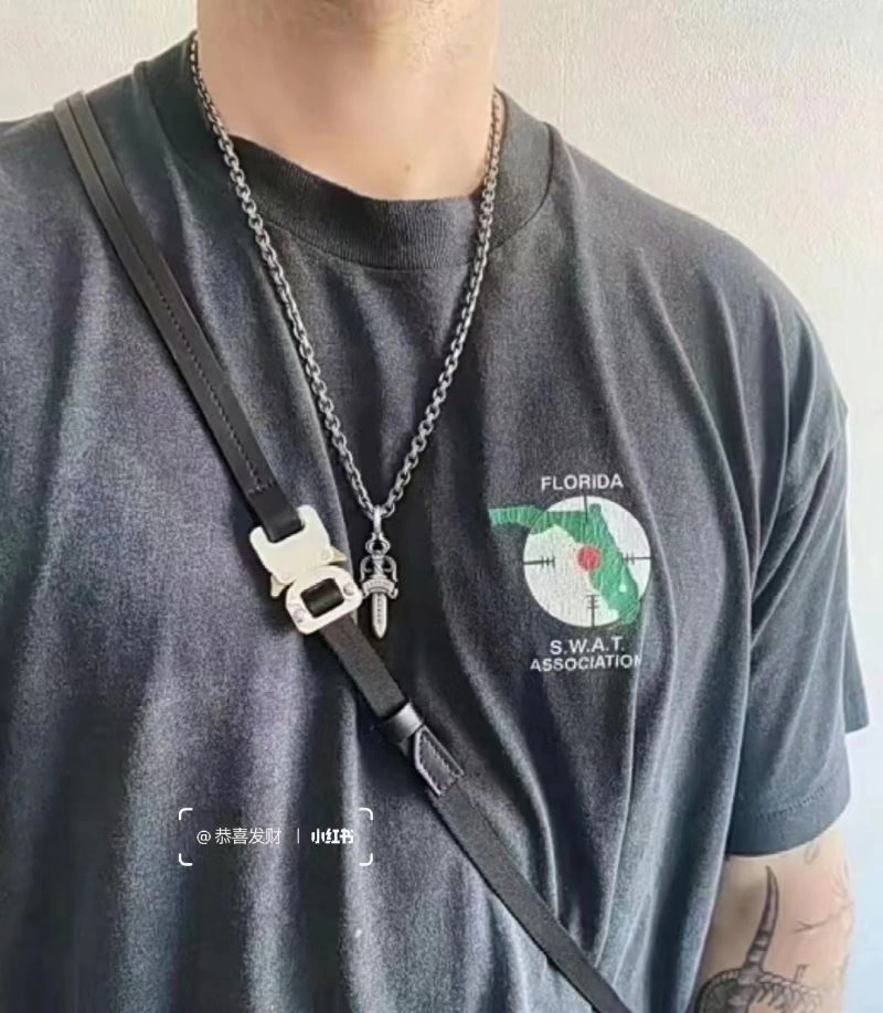 Chrxmx Hxxrts Necklaces Minimalist 300667
