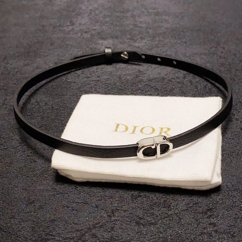 Trendsetting Christian Dxxr Necklaces 295078