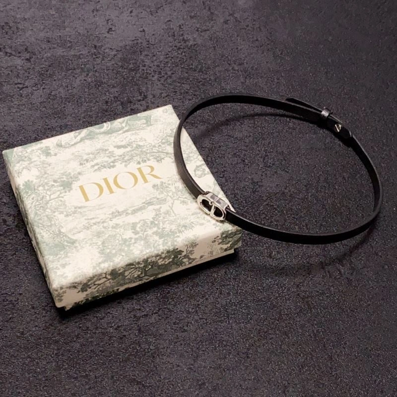 Trendsetting Christian Dxxr Necklaces 295078