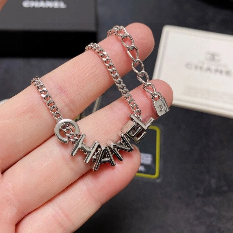 Breathable Chxnxl Brooches 292479