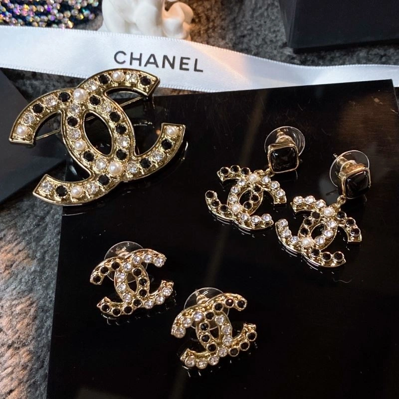 Chxnxl Brooches Timeless 292482