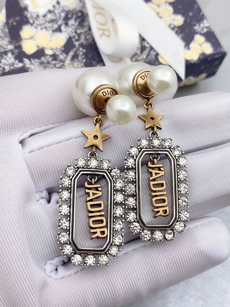 Christian Dxxr Earrings Trendy 295276