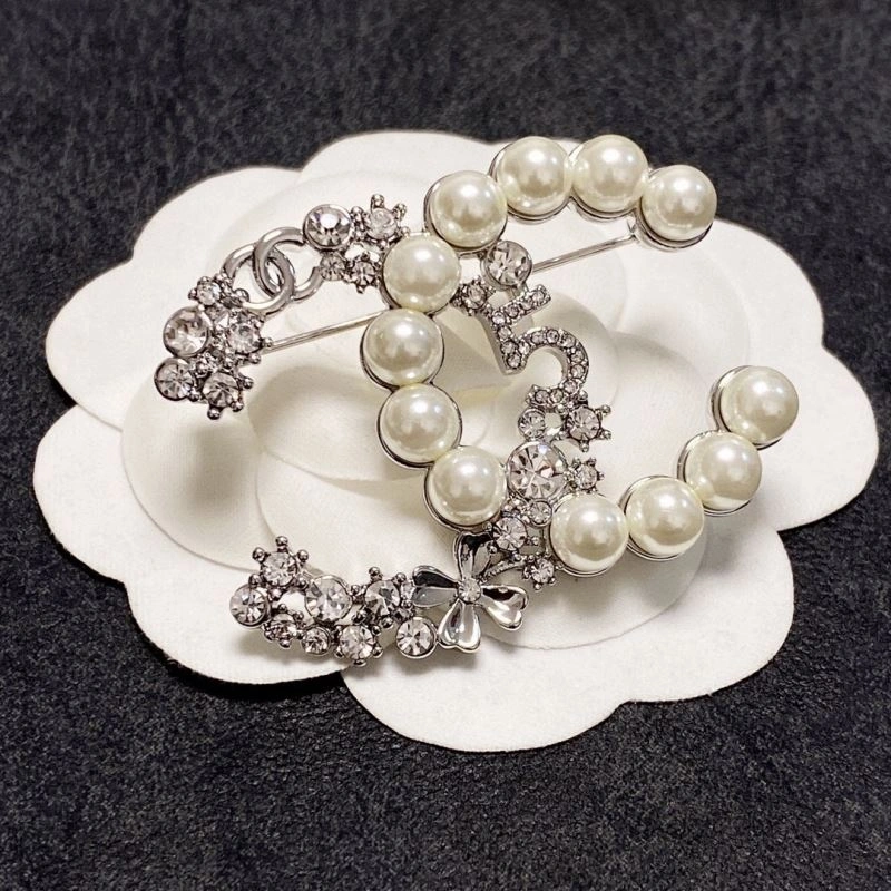 Comfortable Chxnxl Brooches 292489
