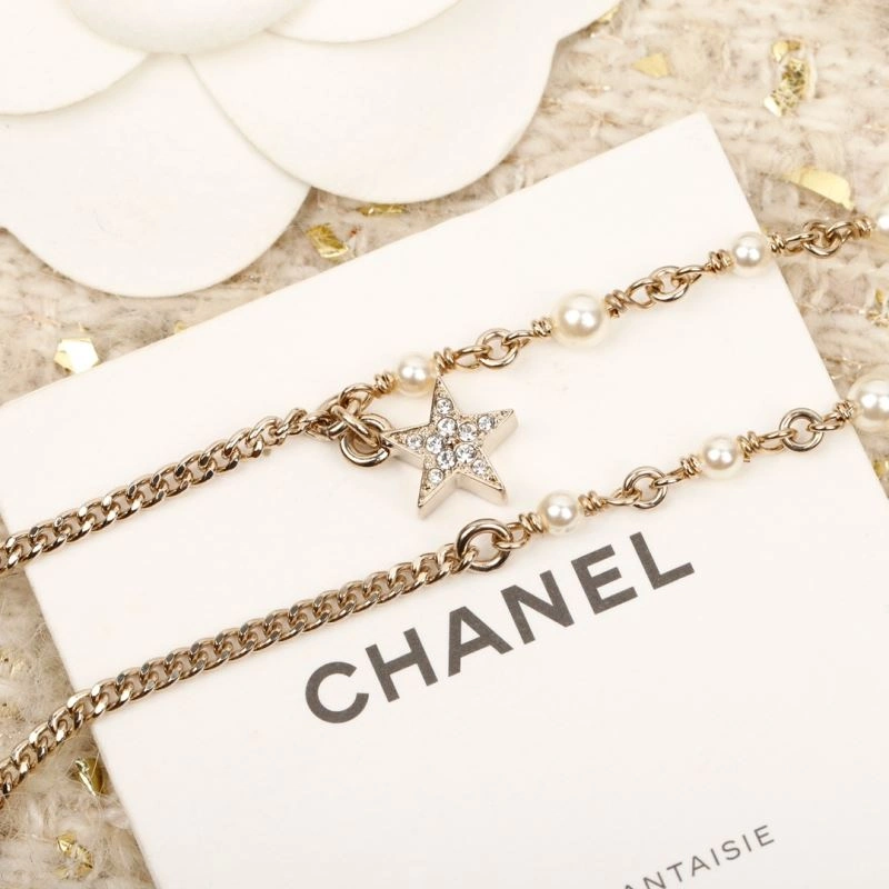 Elegant Chxnxl Brooches 292486
