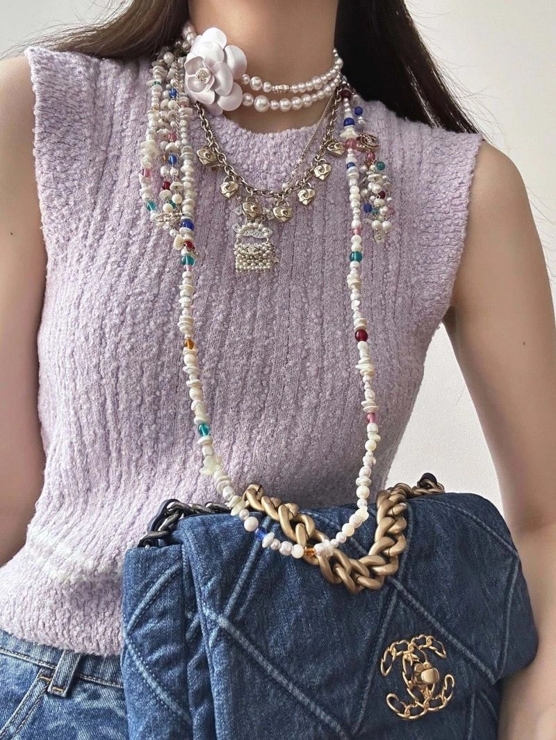 Elegant Chxnxl Brooches 292486