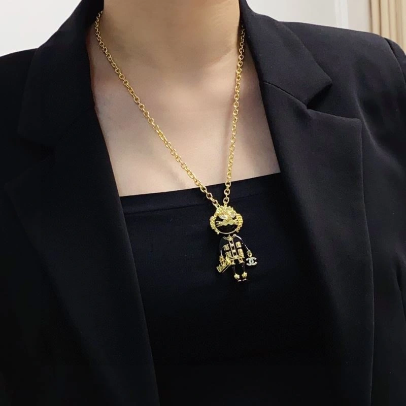 Cozy Chxnxl Brooches 292464