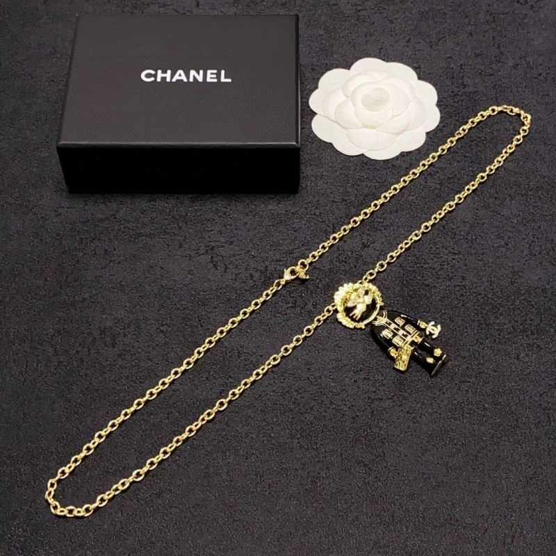 Cozy Chxnxl Brooches 292464