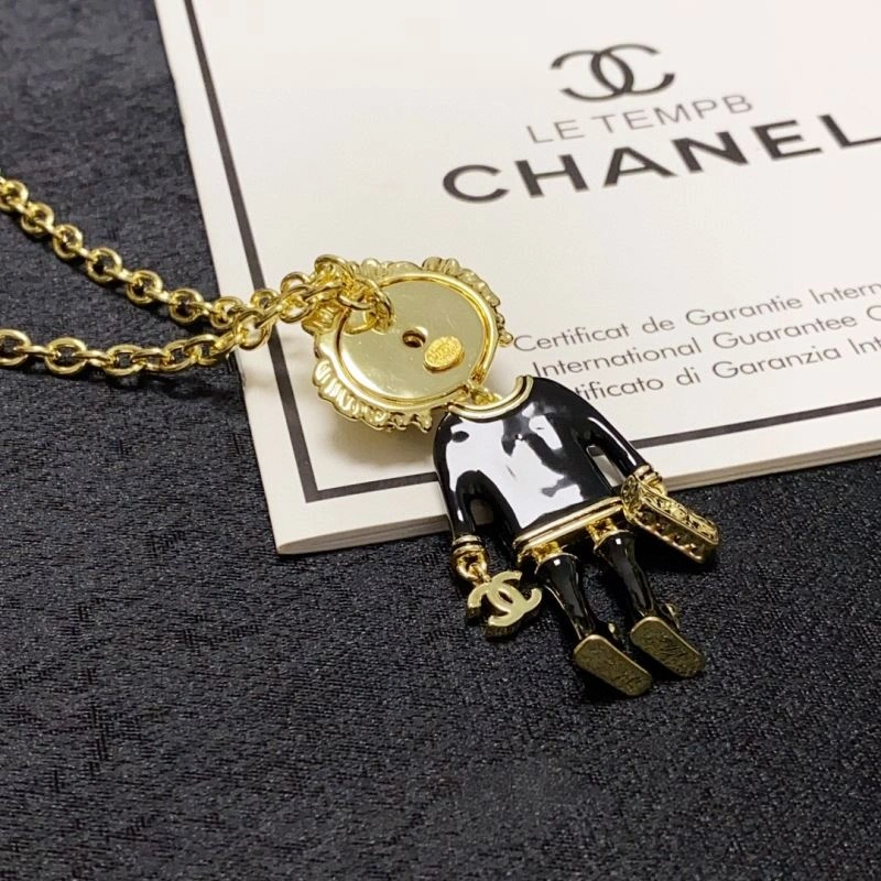 Cozy Chxnxl Brooches 292464