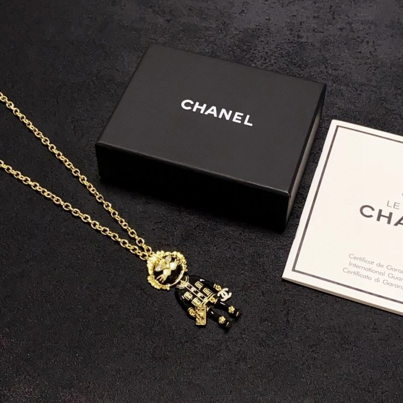 Cozy Chxnxl Brooches 292464