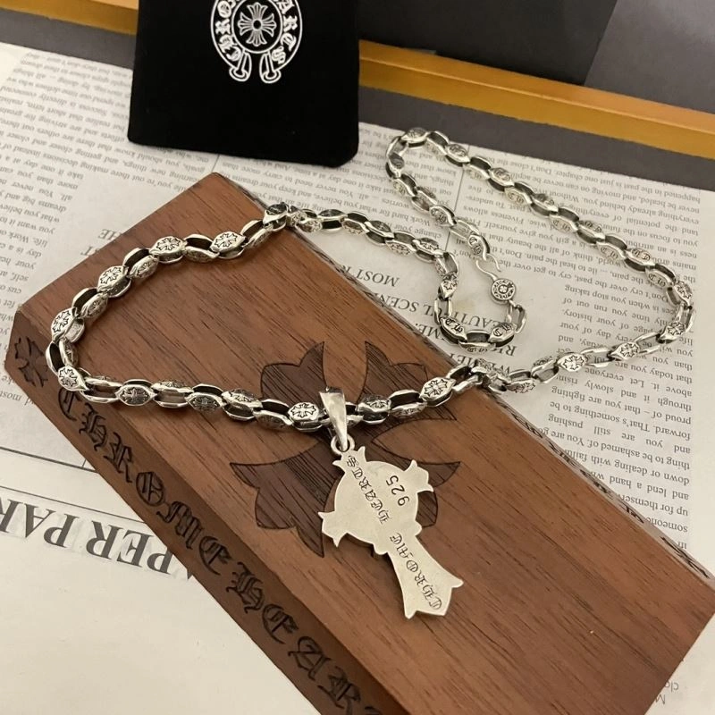 Chrxmx Hxxrts Necklaces Functional 300665