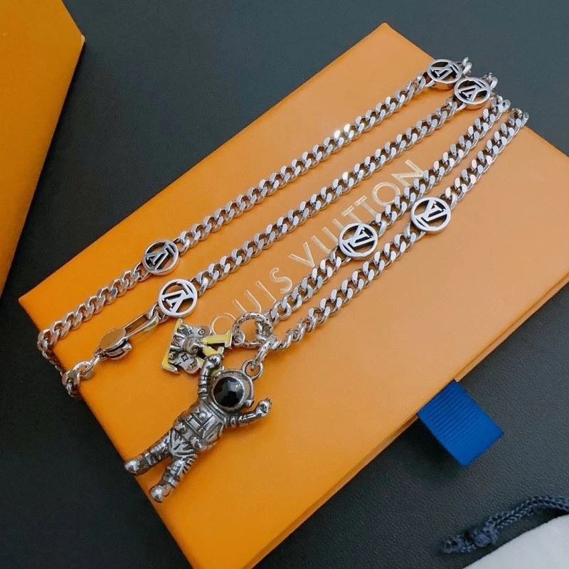 Vibrant LX Necklaces 311424