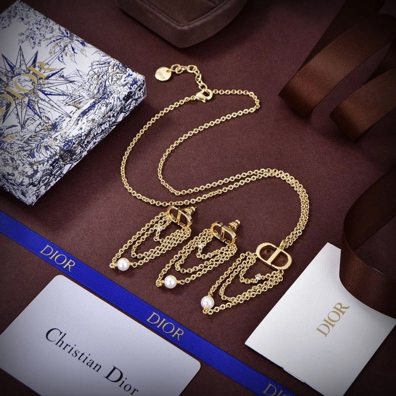 Elegant Christian Dxxr Necklaces 295077