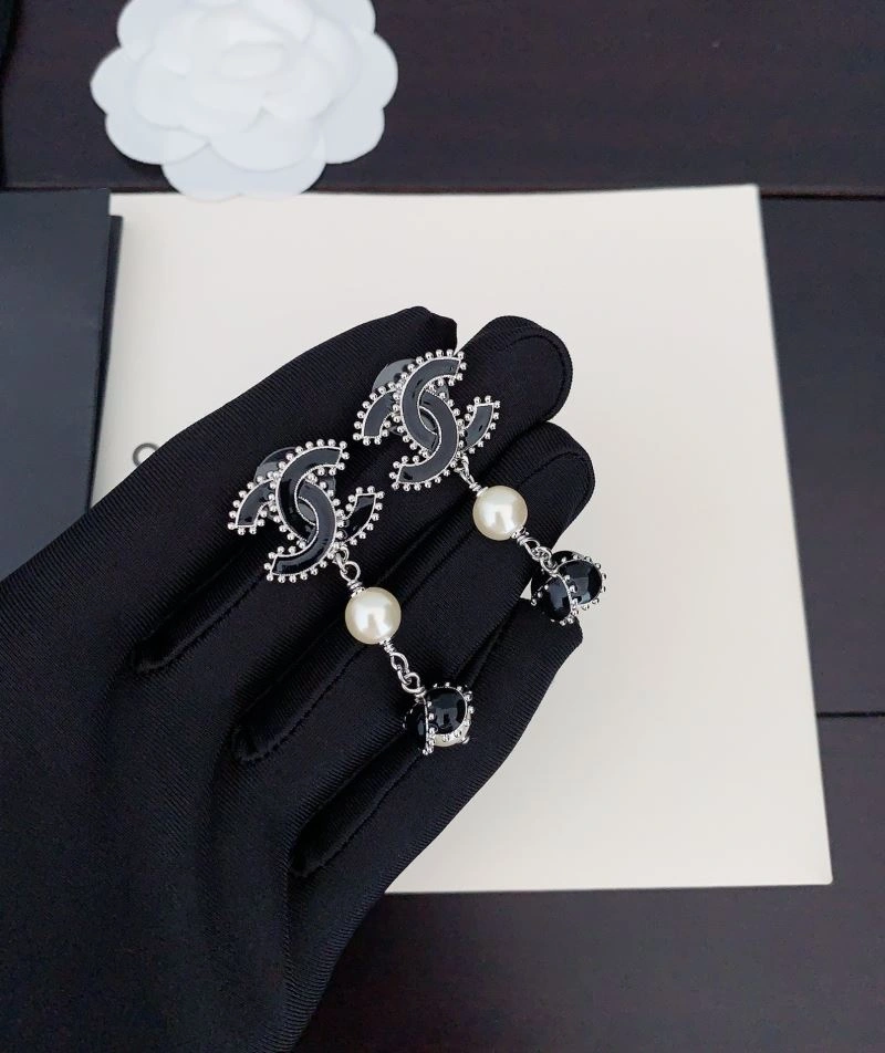 Comfortable Chxnxl Earrings 291181