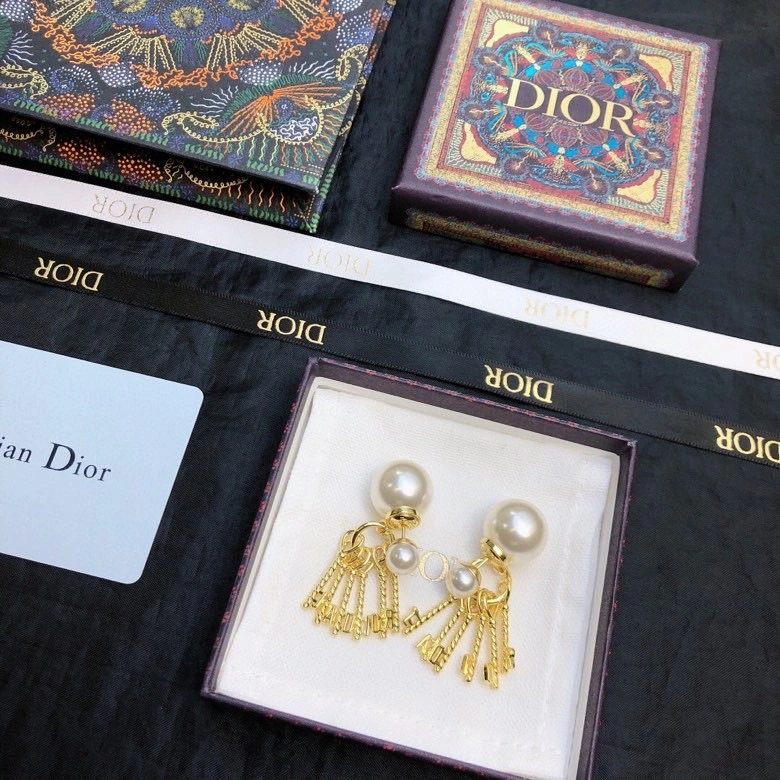 Christian Dxxr Earrings EyeCatching 295283