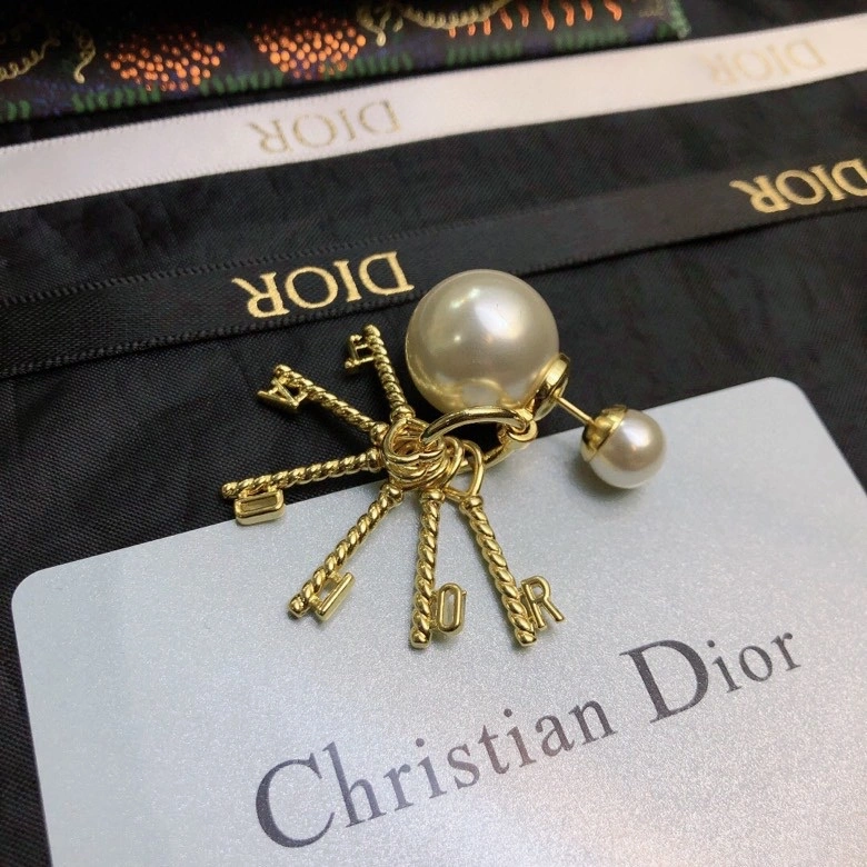 Christian Dxxr Earrings EyeCatching 295283