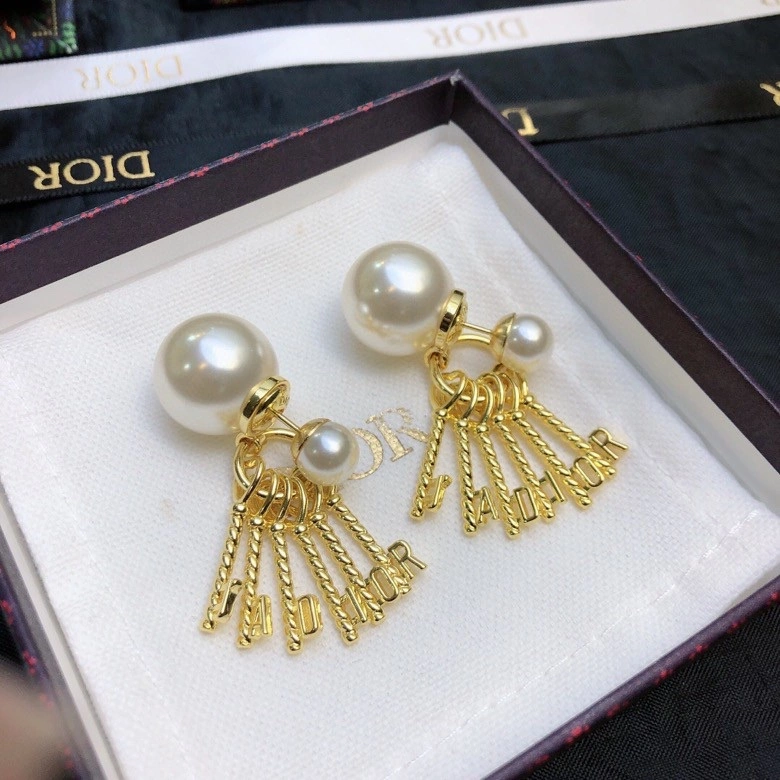 Christian Dxxr Earrings EyeCatching 295283