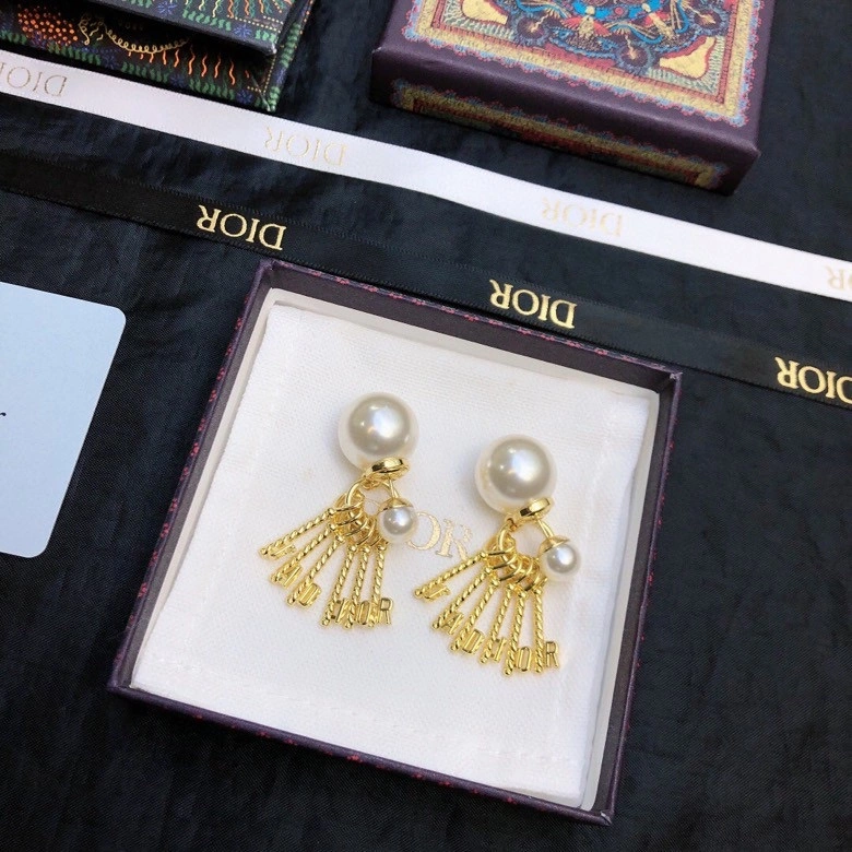 Christian Dxxr Earrings EyeCatching 295283