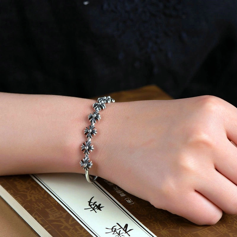 Reliable Chrxmx Hxxrts Bracelets 301382