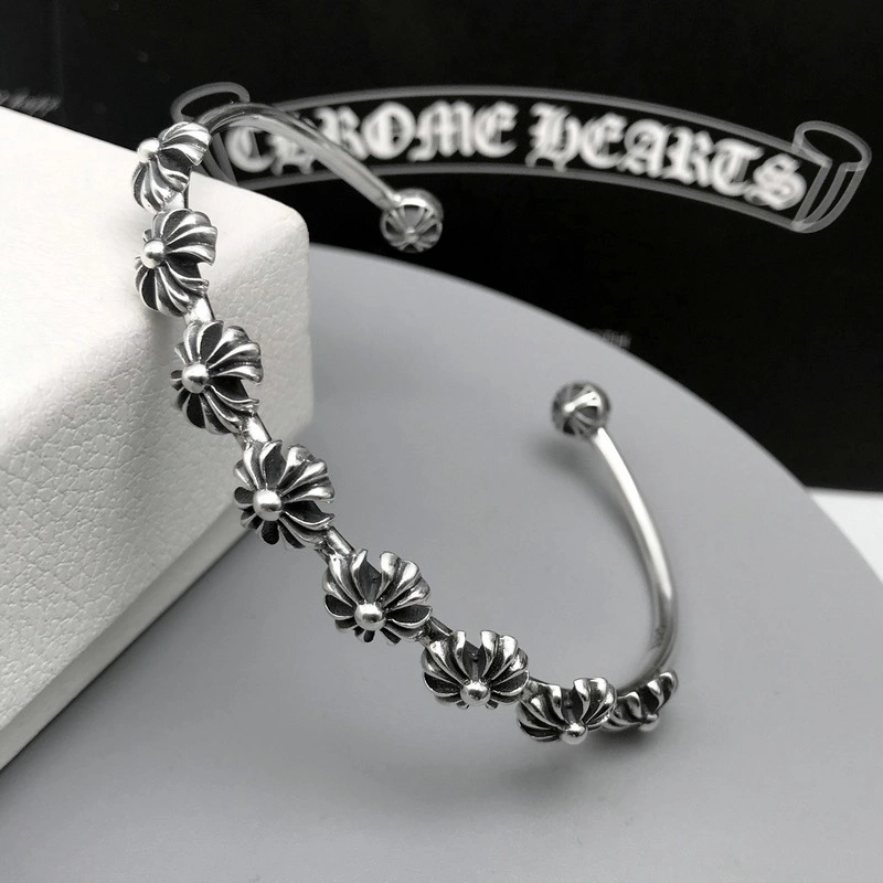 Reliable Chrxmx Hxxrts Bracelets 301382