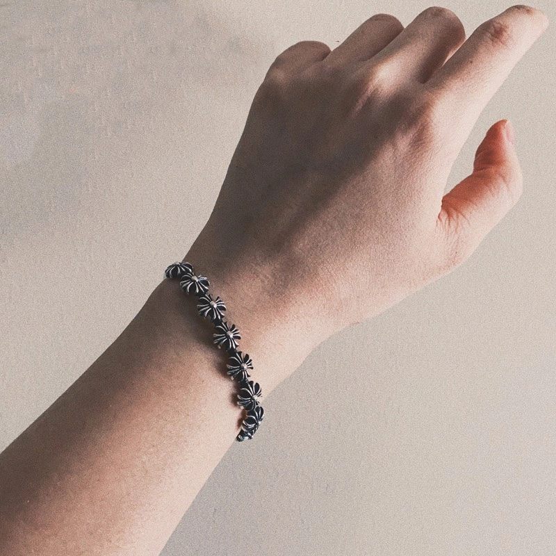 Reliable Chrxmx Hxxrts Bracelets 301382