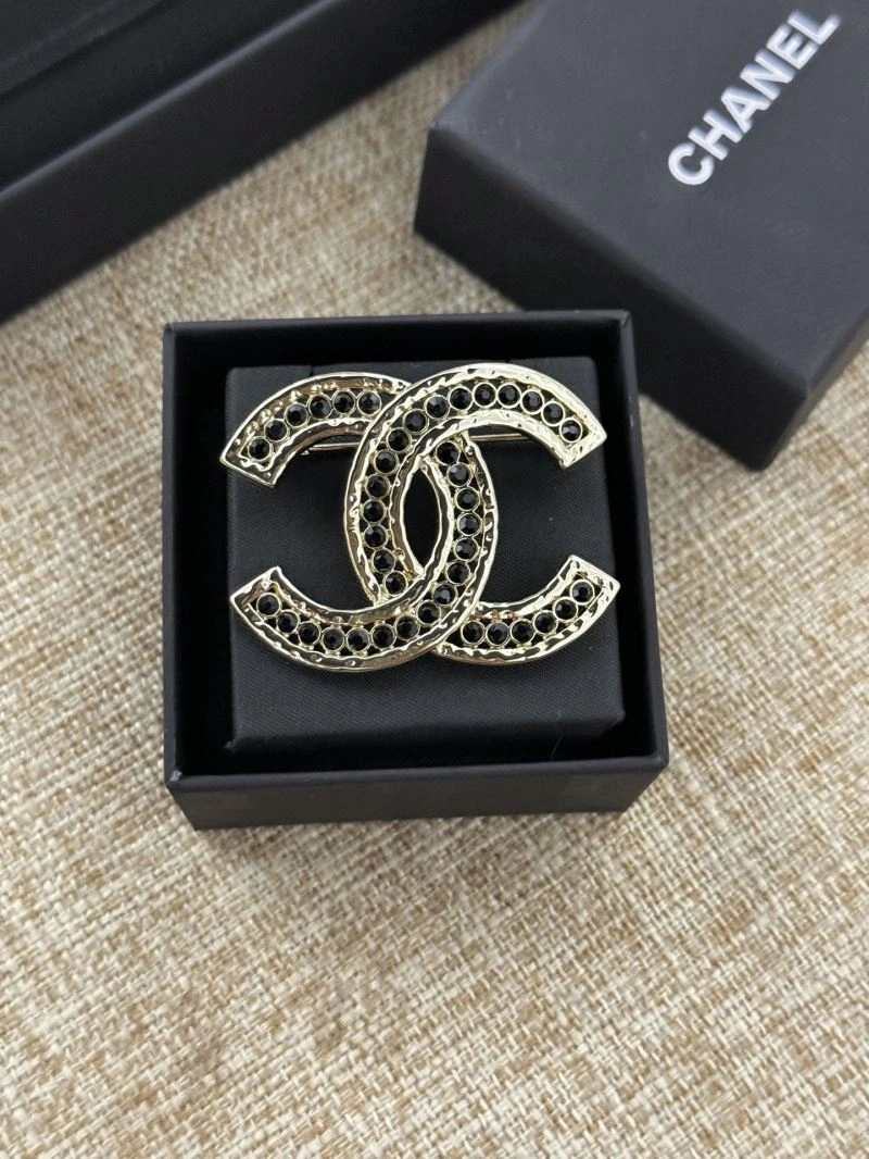 Lightweight Chxnxl Brooches 292456