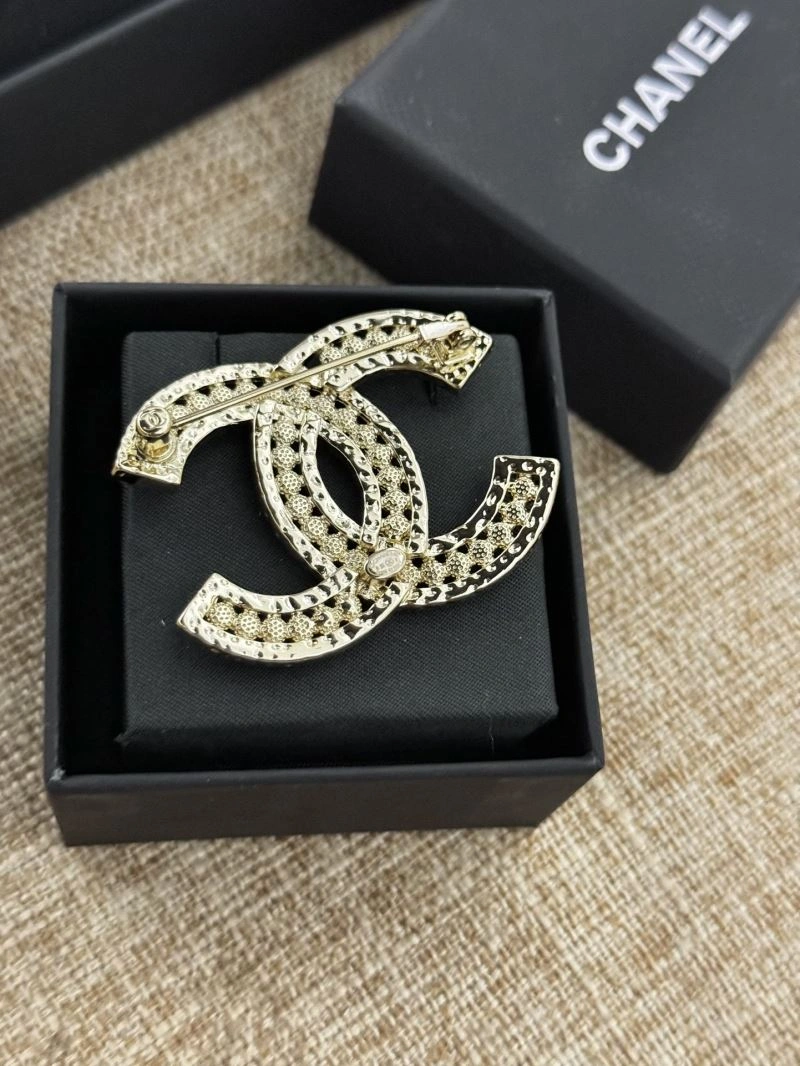 Lightweight Chxnxl Brooches 292456