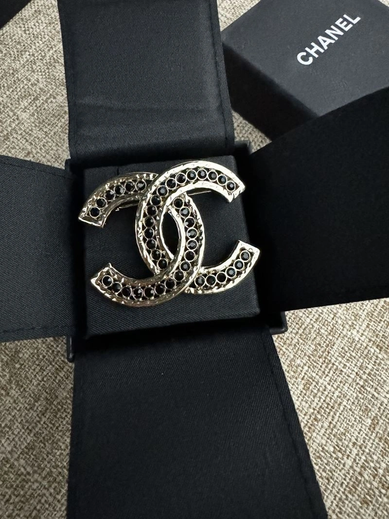 Lightweight Chxnxl Brooches 292456
