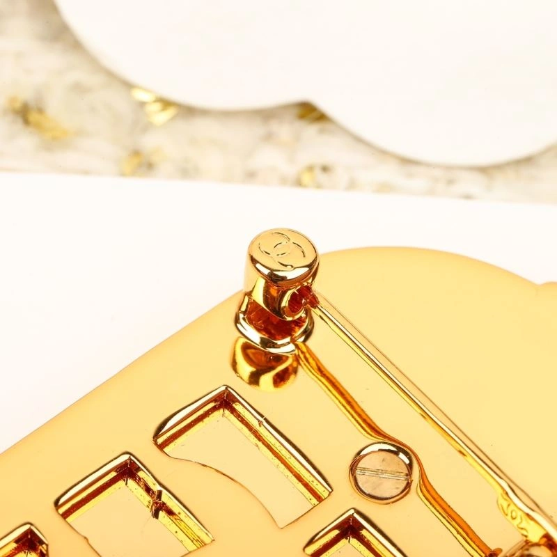 Elegant Chxnxl Brooches 292452