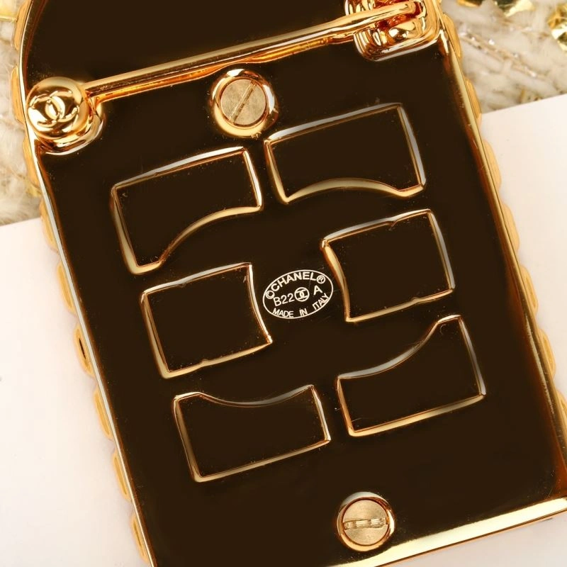 Elegant Chxnxl Brooches 292452