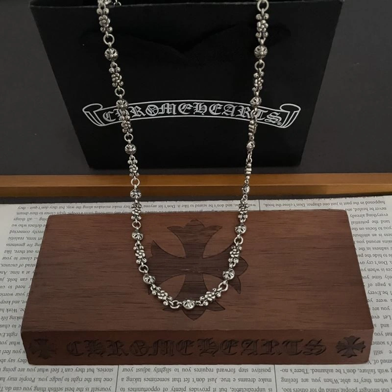 Lightweight Chrxmx Hxxrts Necklaces 300634
