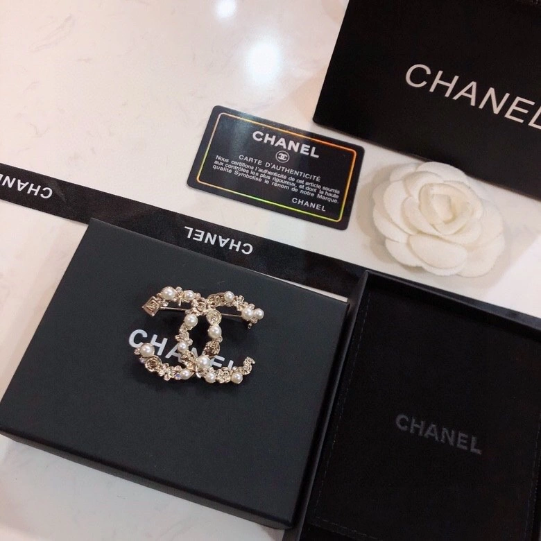 Sophisticated Chxnxl Brooches 292447