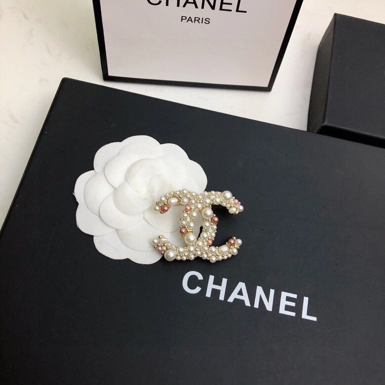 Trendsetting Chxnxl Brooches 292442
