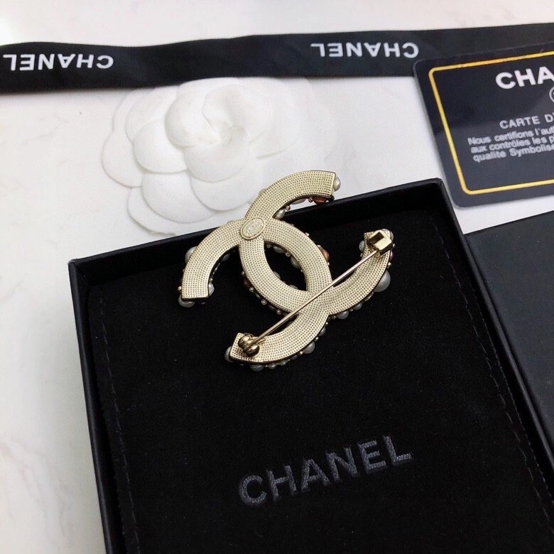 Trendsetting Chxnxl Brooches 292442