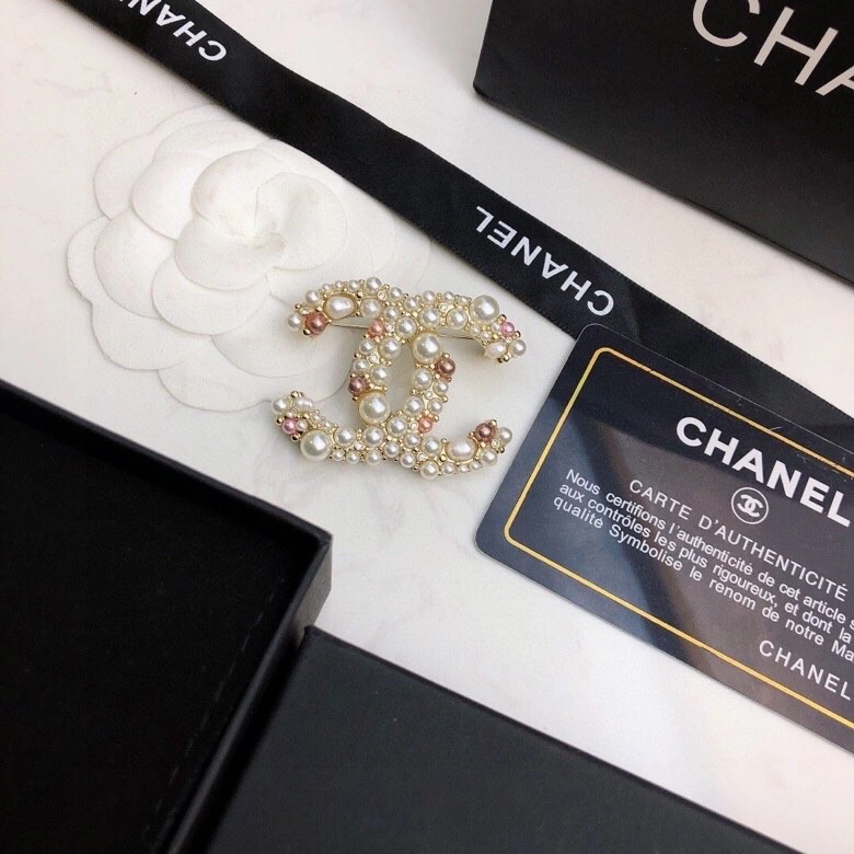Trendsetting Chxnxl Brooches 292442