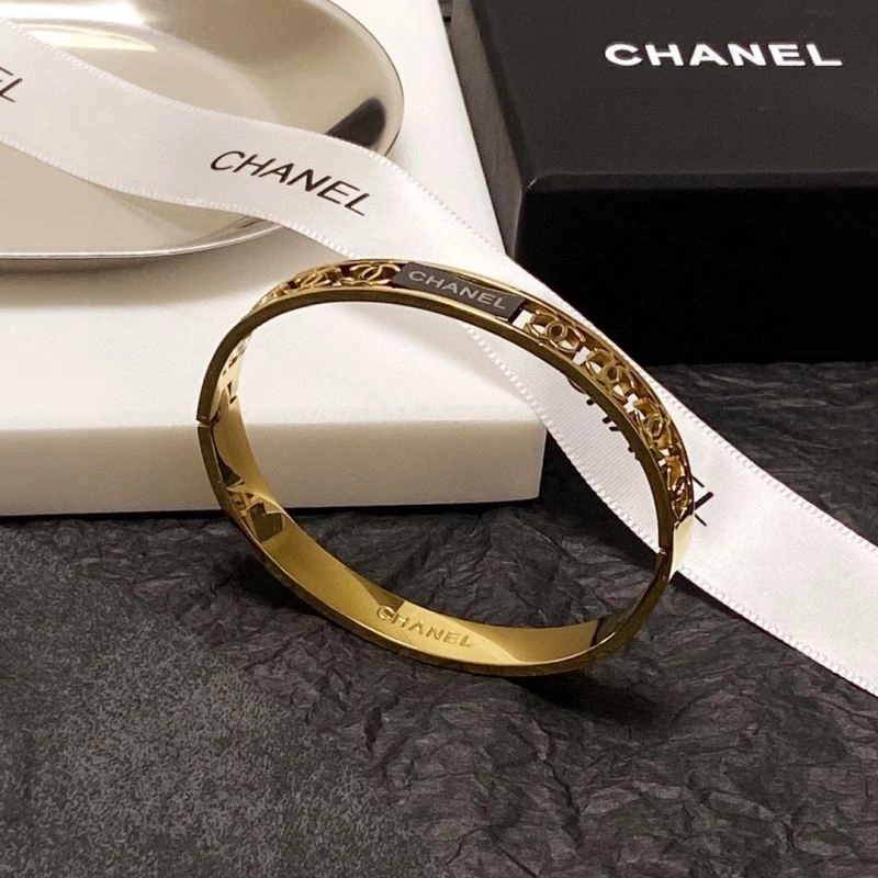 Versatile Chxnxl Bracelets 284082