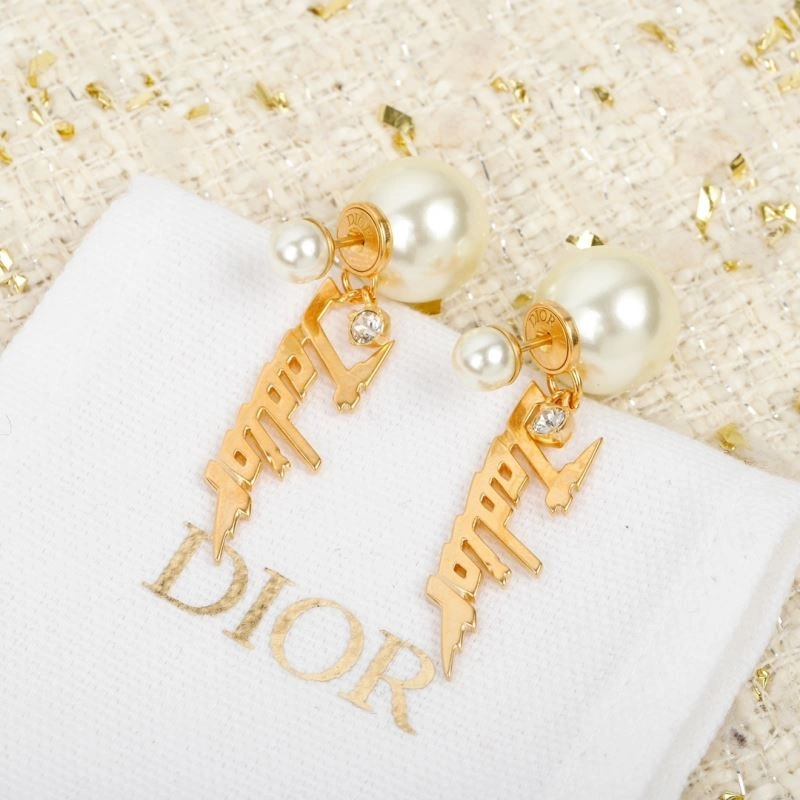 Soft Christian Dxxr Earrings 295273