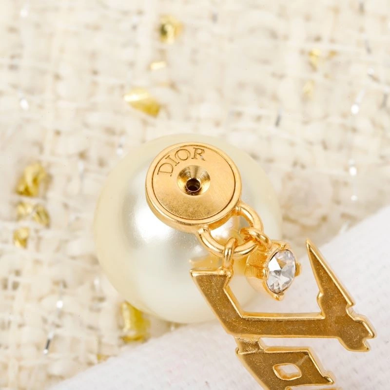 Soft Christian Dxxr Earrings 295273