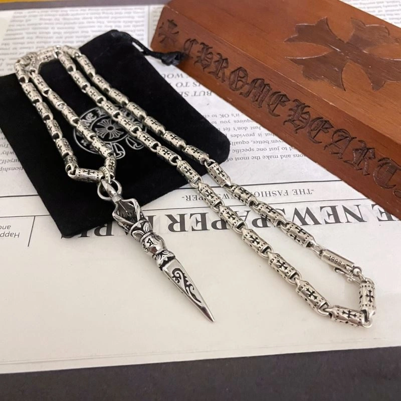 Stylish Chrxmx Hxxrts Necklaces 300624