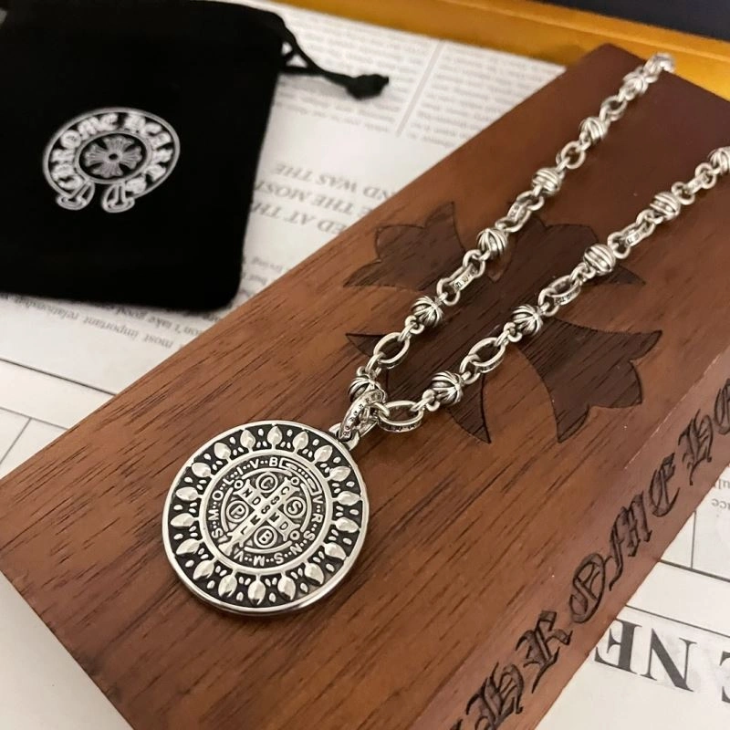 Unique Chrxmx Hxxrts Necklaces 300623