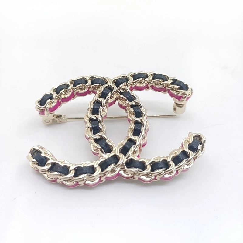 Functional Chxnxl Brooches 292423